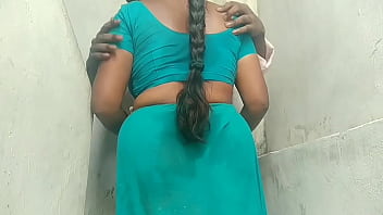 Desi Village Aunty Pussy Eating With Boy Friend free video